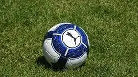 “虞书欣组内动态，谭松韵综艺亮相，李沁胡歌联手，于适演唱会预热，张天爱新片发布｜娱乐圈热点速览”